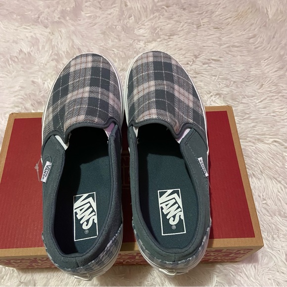 💫SOLD💫NWT Platform Slip on Vans - Picture 4 of 8